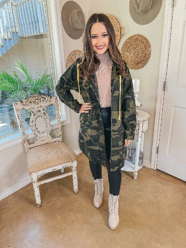 Windy City Long Parka Jacket with Hood in Camouflage