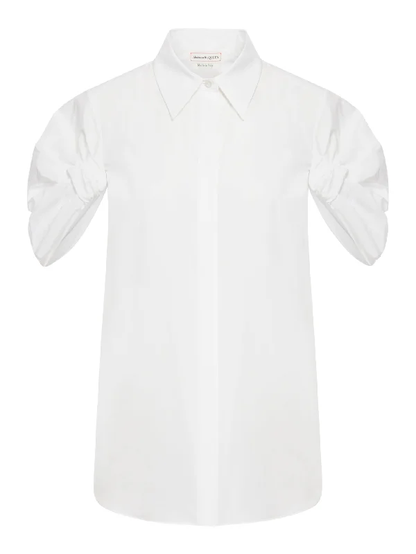 shirt with details on the sleeves