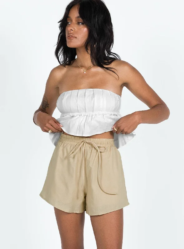 basils-shorts-beige