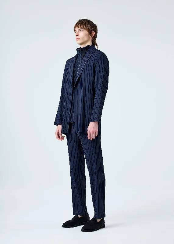 box-pleats-ensemble-jacket