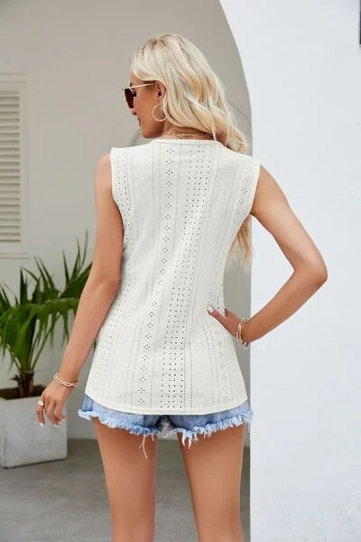 contrast-eyelet-v-neck-tank