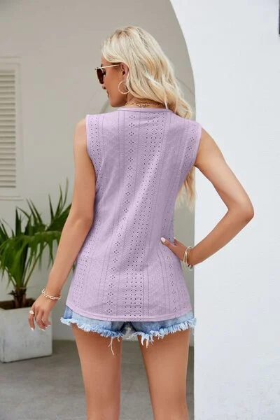 contrast-eyelet-v-neck-tank