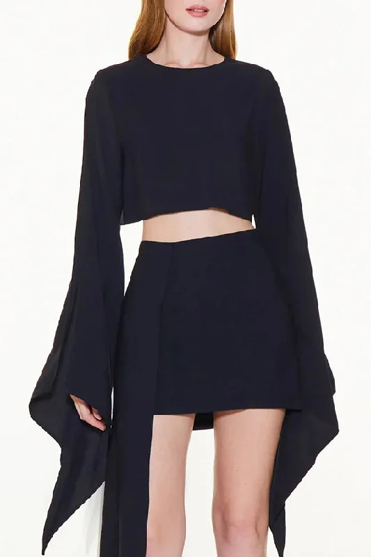 elegant-and-lively-slit-long-sleeve-crop-top