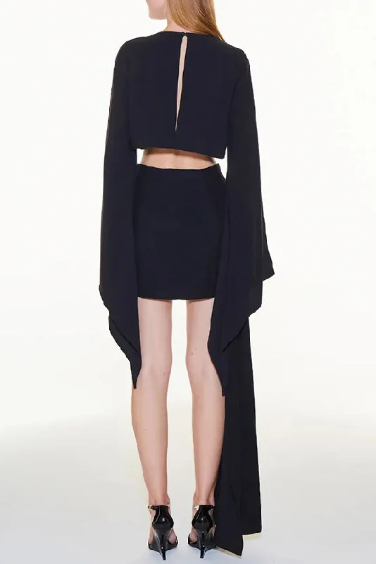 elegant-and-lively-slit-long-sleeve-crop-top