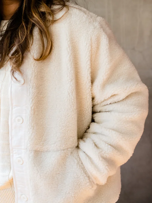 enola-cozy-sherpa-jacket