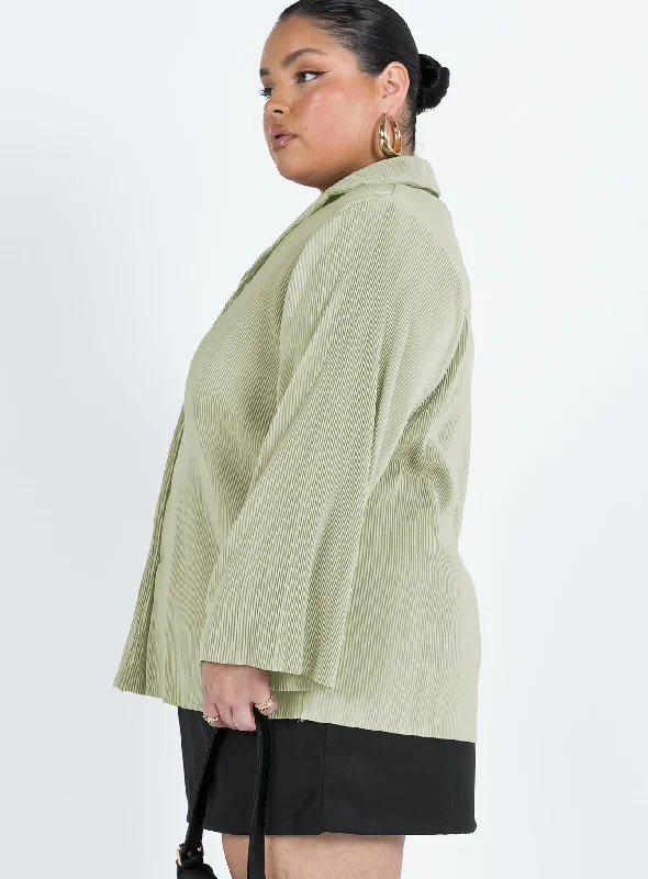 louie-pleated-shirt-sage-curve