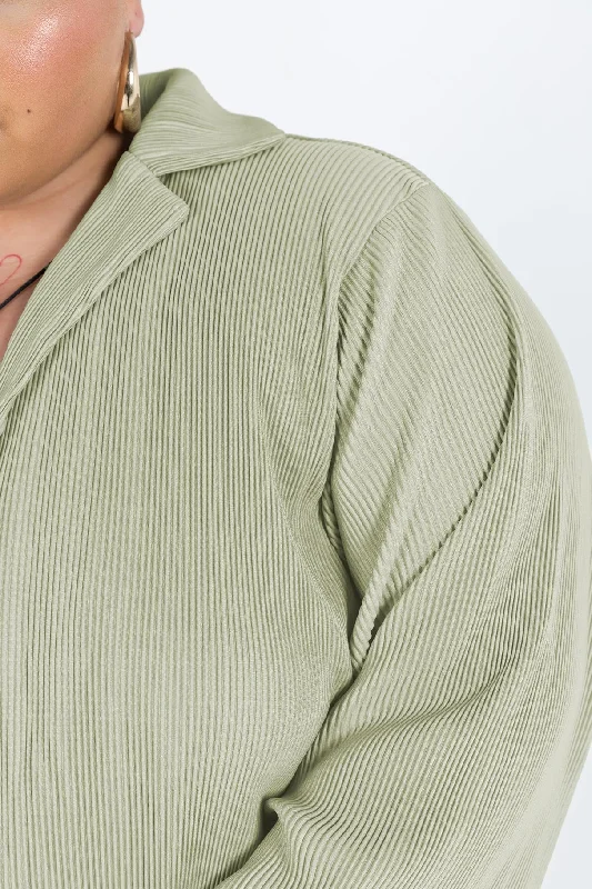 louie-pleated-shirt-sage-curve