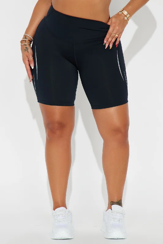 miles-ahead-reflective-elevate-active-biker-short-black