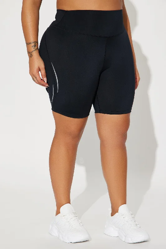 miles-ahead-reflective-elevate-active-biker-short-black