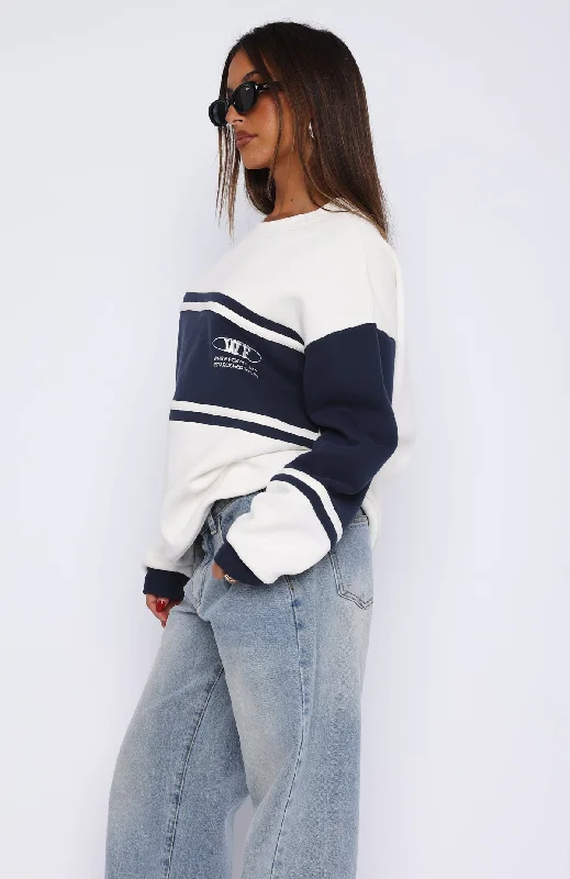 moving-forward-oversized-sweater-white