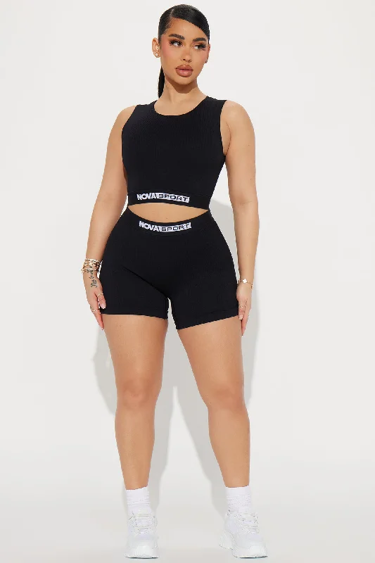 nova-sport-effortless-seamless-active-short-black