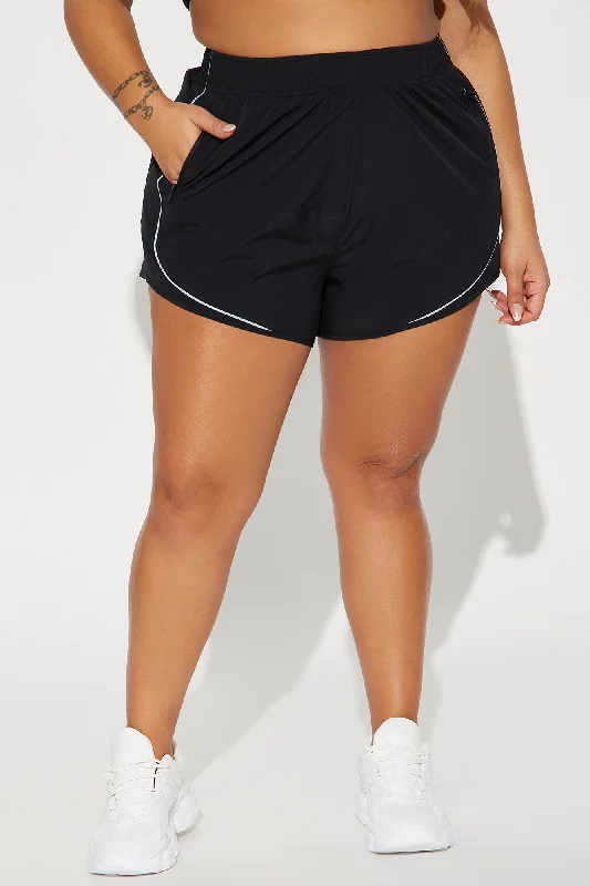 run-like-the-wind-running-short-black