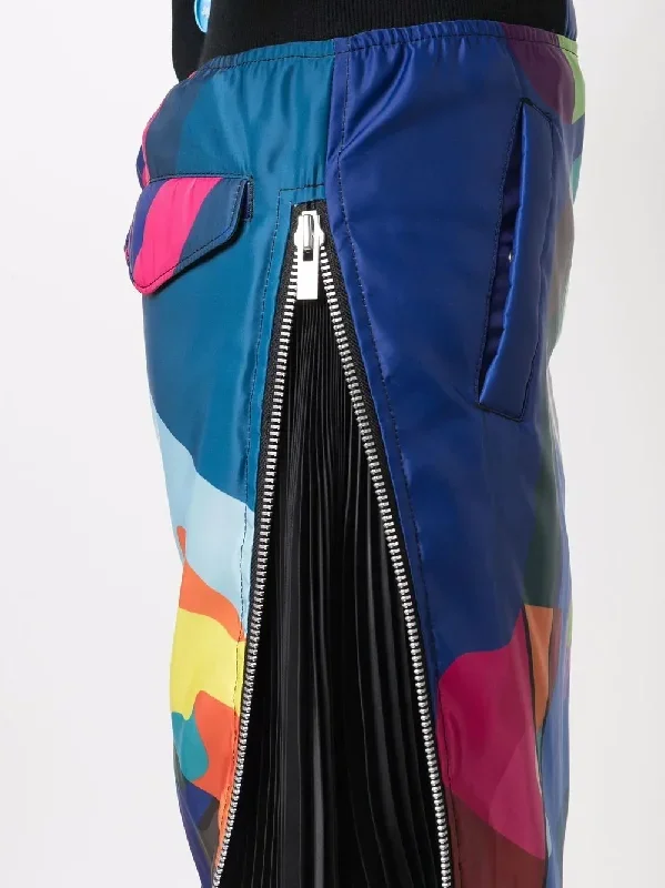 sacai-kaws-print-skirt-600003119mlt