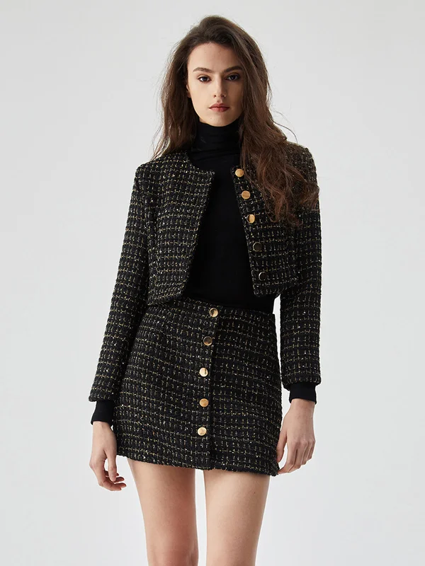 sequined-button-short-blazer