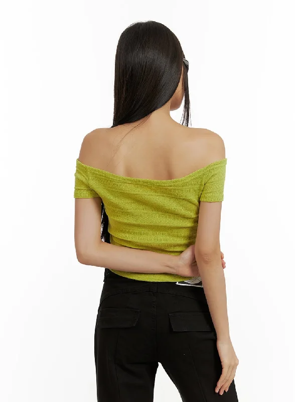 textured-off-shoulder-crop-top-cu414