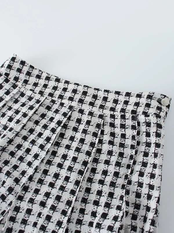 top-stitched-pleated-skirt-b-w-checkered